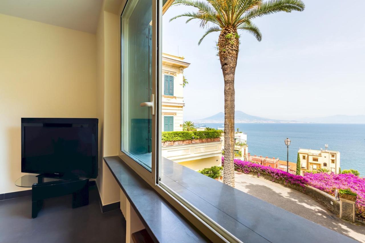 Villa Dolcevita With Parking By Napoliapartments 外观 照片